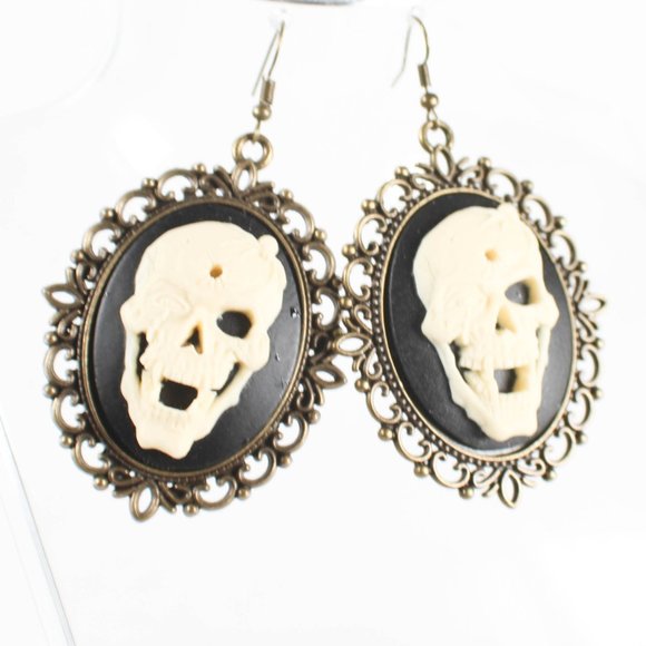 Skull Steampunk Gothic Victorian Cameo Earrings – XLRG, Bronze Tone Metal - Picture 5 of 5